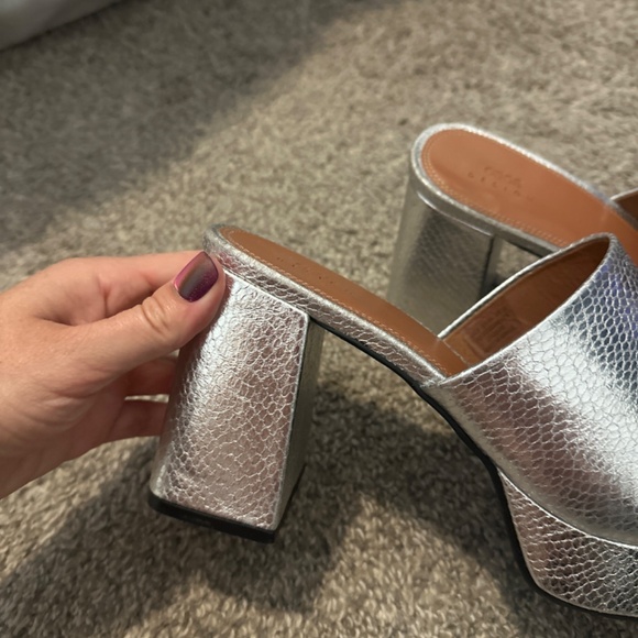 ASOS design silver chunky mule - Picture 3 of 3